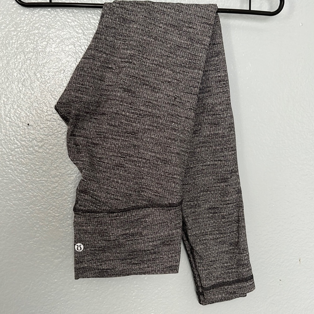 Lululemon Wonder under leggings